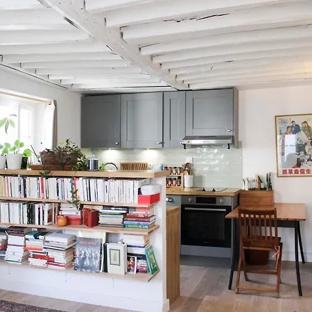 Beautiful For Couple With Courtyard Apartment *