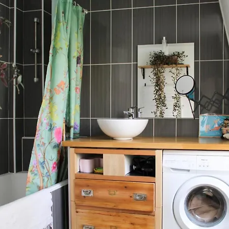 Beautiful For Couple With Courtyard Apartment Paris